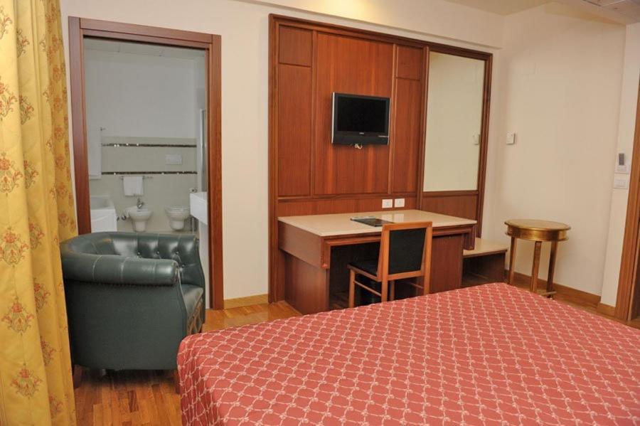 Hotel Svevo Gioia Del Colle Kamer foto